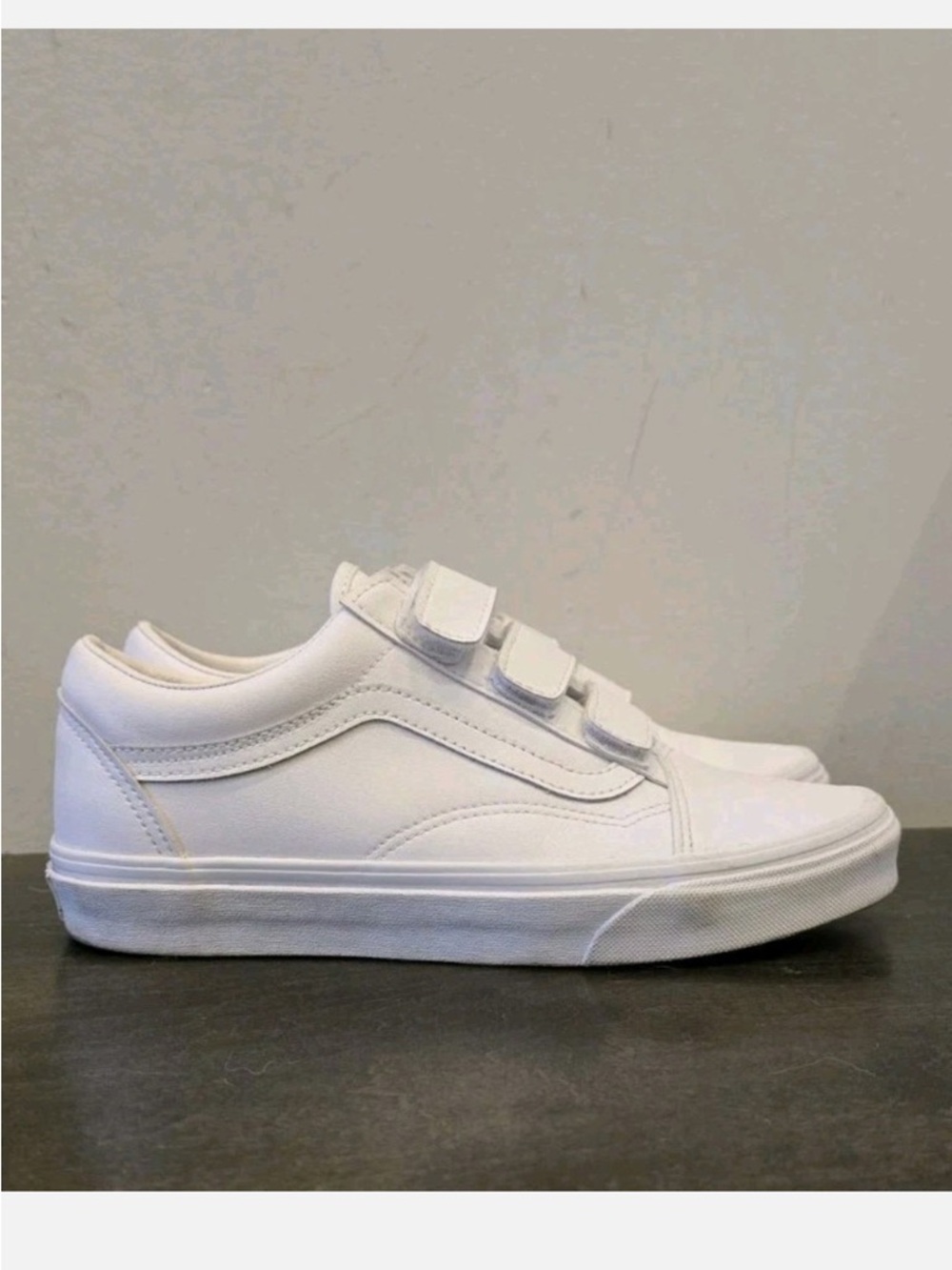 Vans Classic White Velcro Low-Top Sneakers Size 7